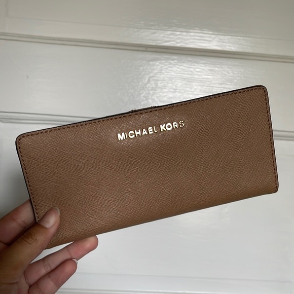 Michael Kors Handbags - MICHALE KORS SLIM WALLET